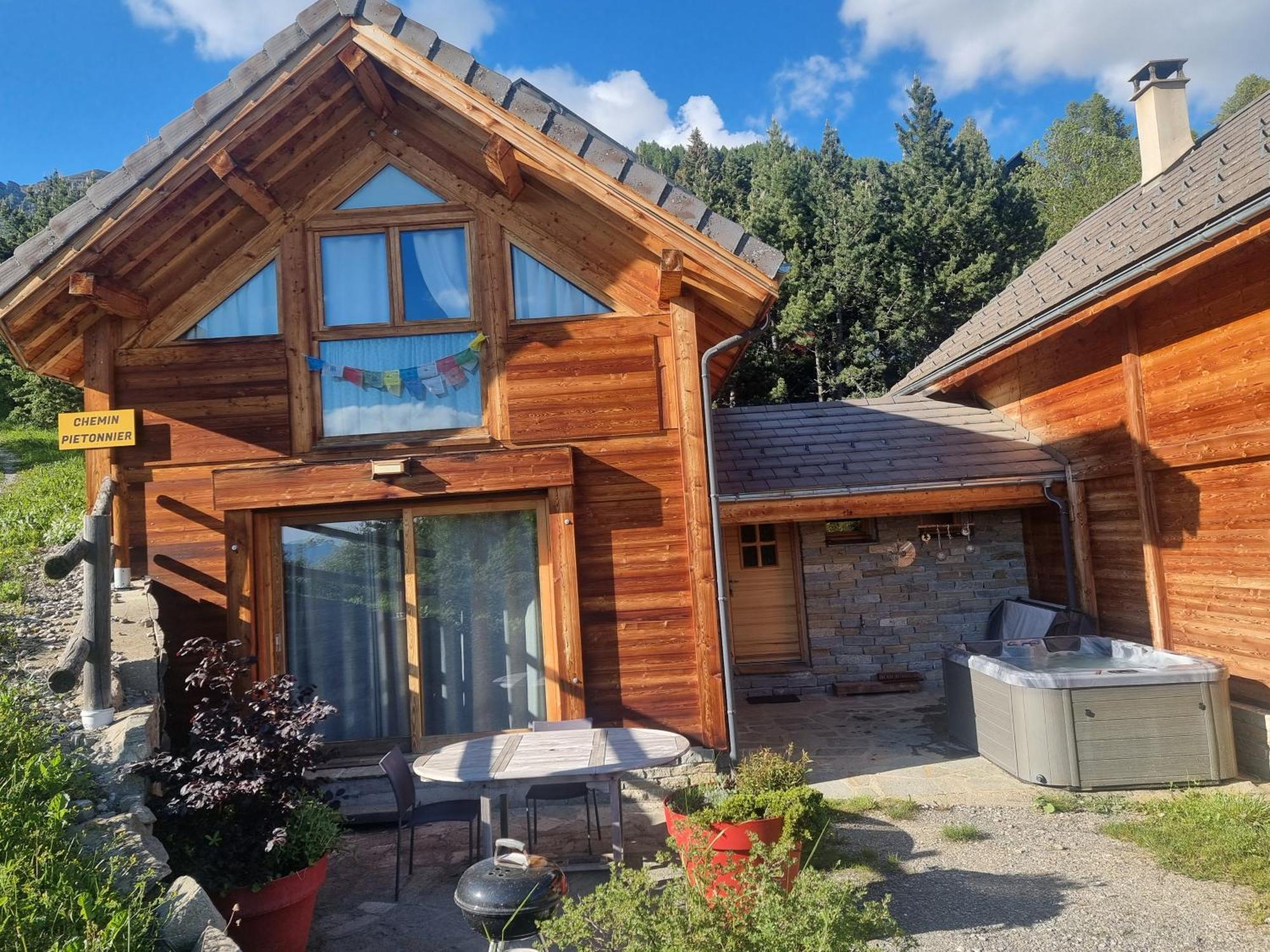 Chalet 6 Pers Avec Spa, Terrasse Plein Sud A Saint-Michel-De-Chaillol - Fr-1-393-22 Стая снимка